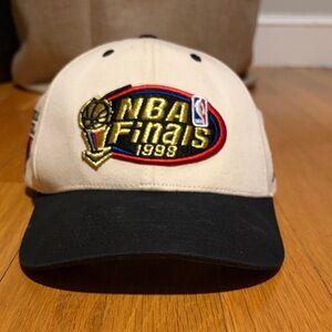 Mitchell & Ness NBA Finals 1998 Hat - Black and Cream